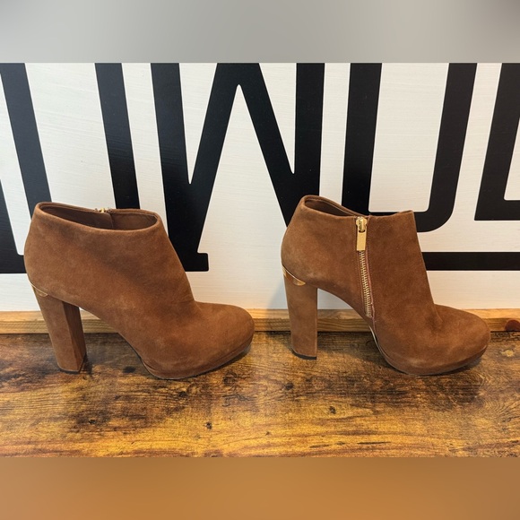 Michael Kors Tan Suede Ankle Boots - Picture 1 of 3
